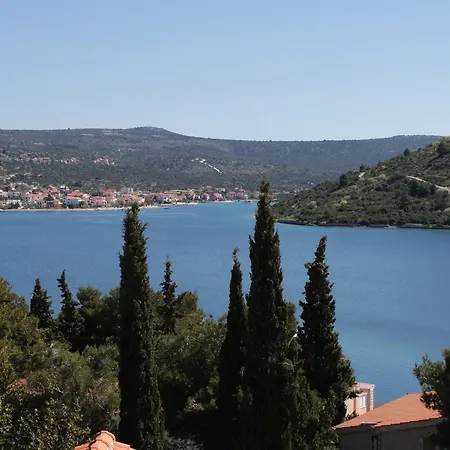 Rogoznica 5269d * Rogoznica (Sibenik-Knin)